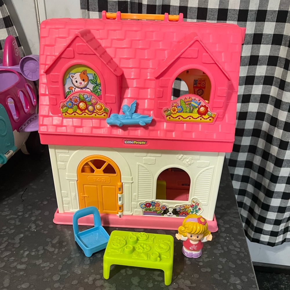 Little People House and figure